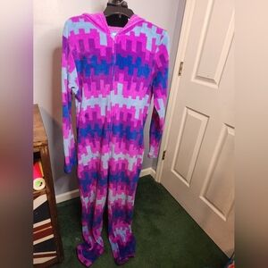 Fornite Onesie Pajama Llama Size Medium 100% Polyester 2019
